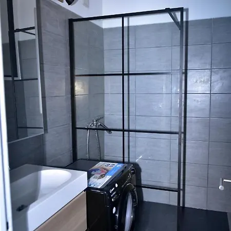 Vue Exceptionnelle Proche Mer 4 Personnes *